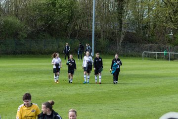 Bild 5 - Frauen SV Henstedt Ulzburg2 : TSV Schoenberg : Ergebnis: Abbruch